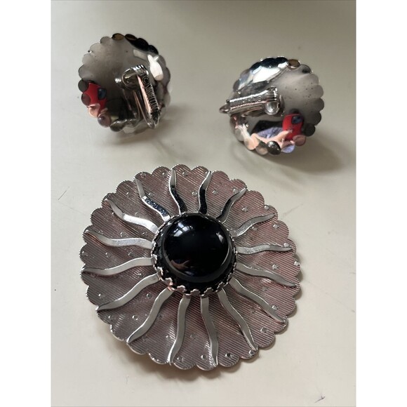 Sarah Coventry Vintage Black Beauty Silver Black Brooch Earrings Jewelry Set - Picture 4 of 5